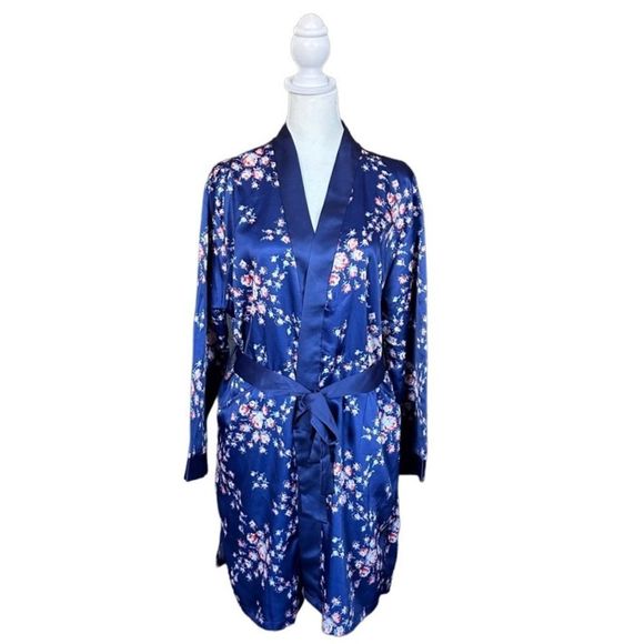 Morgan Lane Other - Morgan Lane x FabFitFun Navy Floral Long Sleeve Short Satin Belted Robe Sz S/M